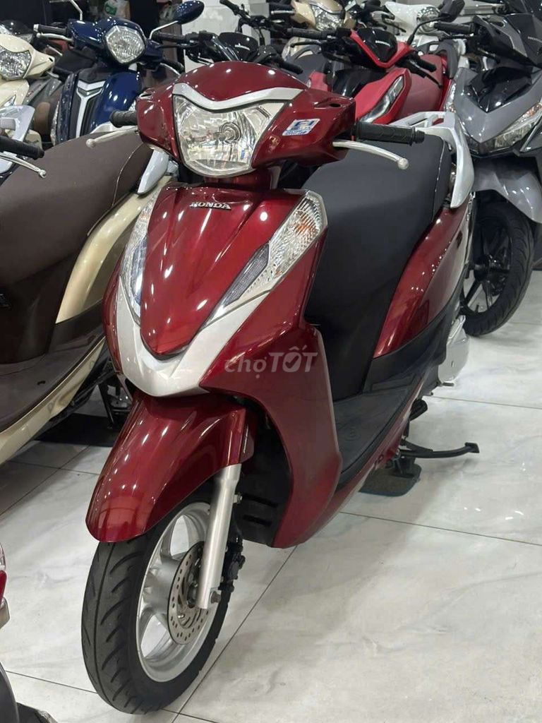 Honda Lead 2016 màu Đỏ. Mua bán Xe máy tại Quận Tân Phú Tp Hồ Chí Minh được đăng bởi Đỗ Nhi Hòa hình 1