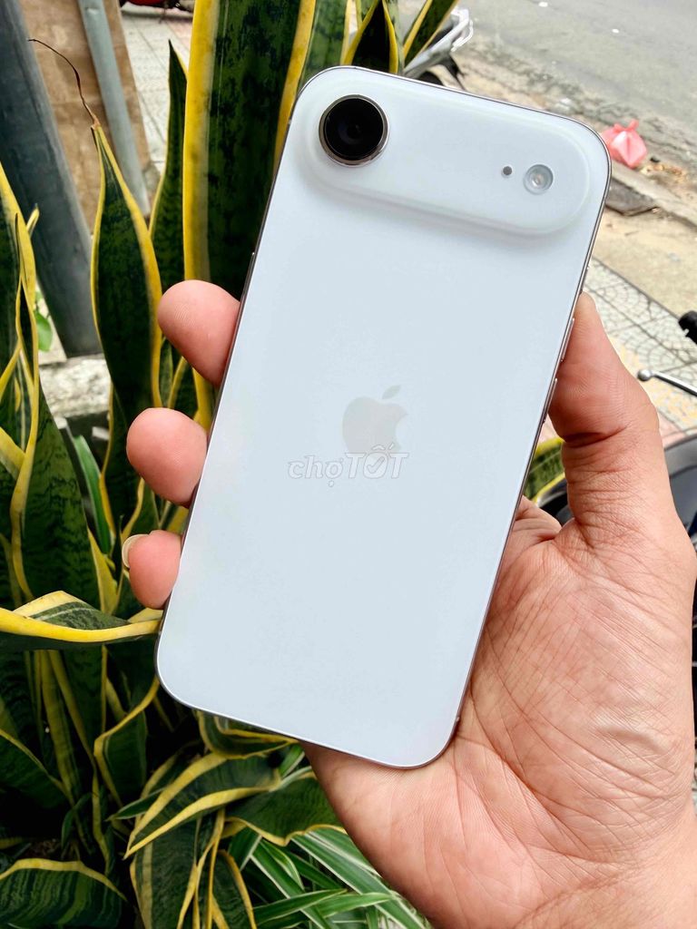 17 air trắng. Mua bán Điện thoại tại Quận Hải Châu Đà Nẵng được đăng bởi Dshop323TrầnCaoVân hình 1