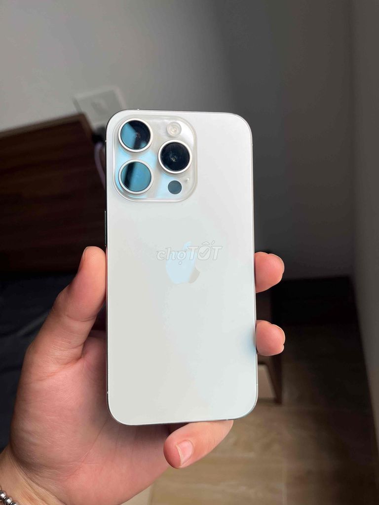 Apple iPhone 15 Pro 256GB Bạc. Mua bán Điện thoại tại Quận Bắc Từ Liêm Hà Nội được đăng bởi ảo melody hình 1