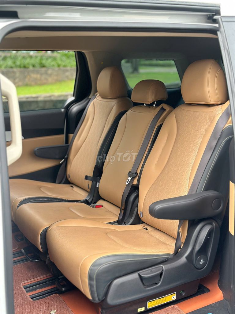 Kia Carnival 2024 Luxury 8 chỗ 11.000km Như Xe Mới. Mua bán Ô tô tại Quận 5 Tp Hồ Chí Minh được đăng bởi Tuấn Sài Gòn Car Auto hình 8