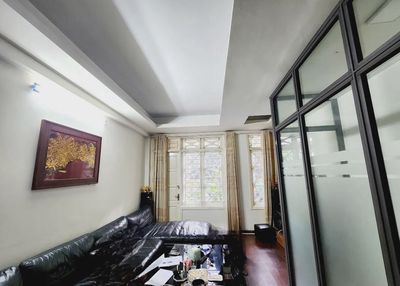 Nhỉnh 30 tỷ có nhà 4 tầng mặt phố Dương Lâm, kinh doanh đỉnh cao.. Mua bán văn phòng, mặt bằng kinh doanh tại Quận Hà Đông Hà Nội được đăng bởi Nguyễn Văn Hùng