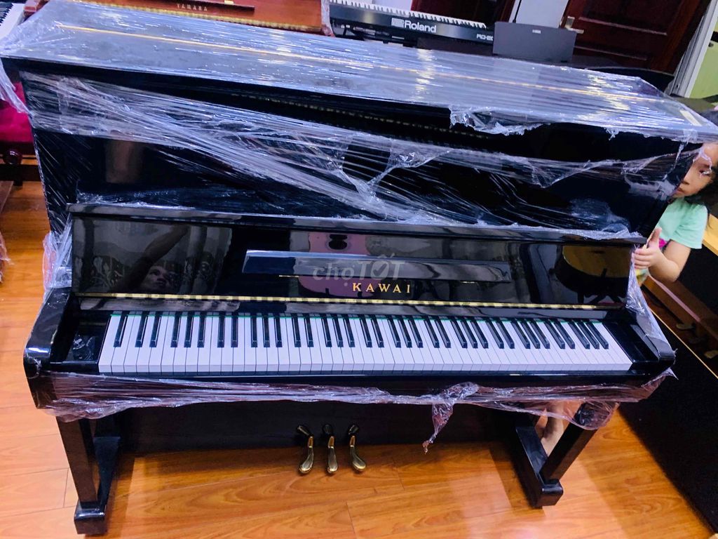 piano cơ kawai ku1