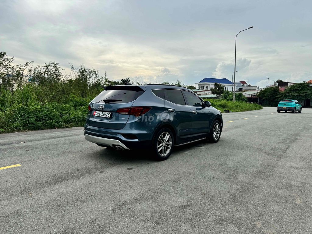 Hyundai Santafe 2.4 4WD 2016. Mua bán Ô tô tại Thành phố Biên Hòa Đồng Nai được đăng bởi Xe Lướt Uy Minh hình 4