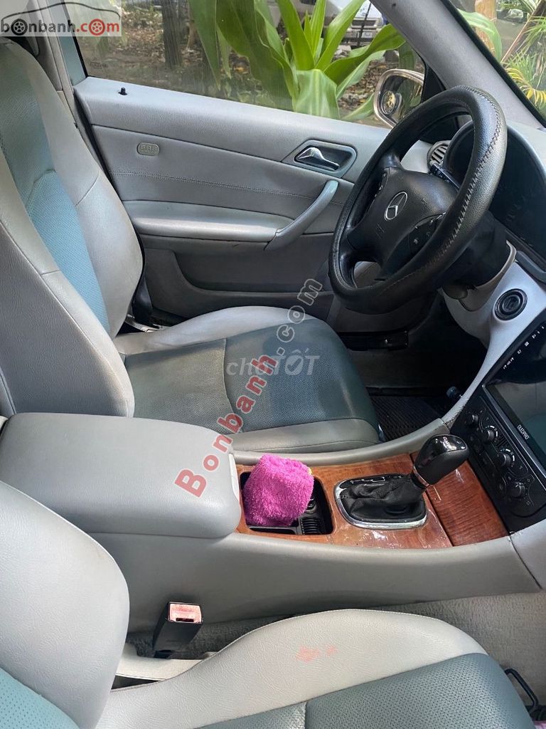 Mercedes-Benz C180 Classic – 2003. Mua bán Ô tô tại Quận 10 Tp Hồ Chí Minh được đăng bởi Lê Kim Du hình 5