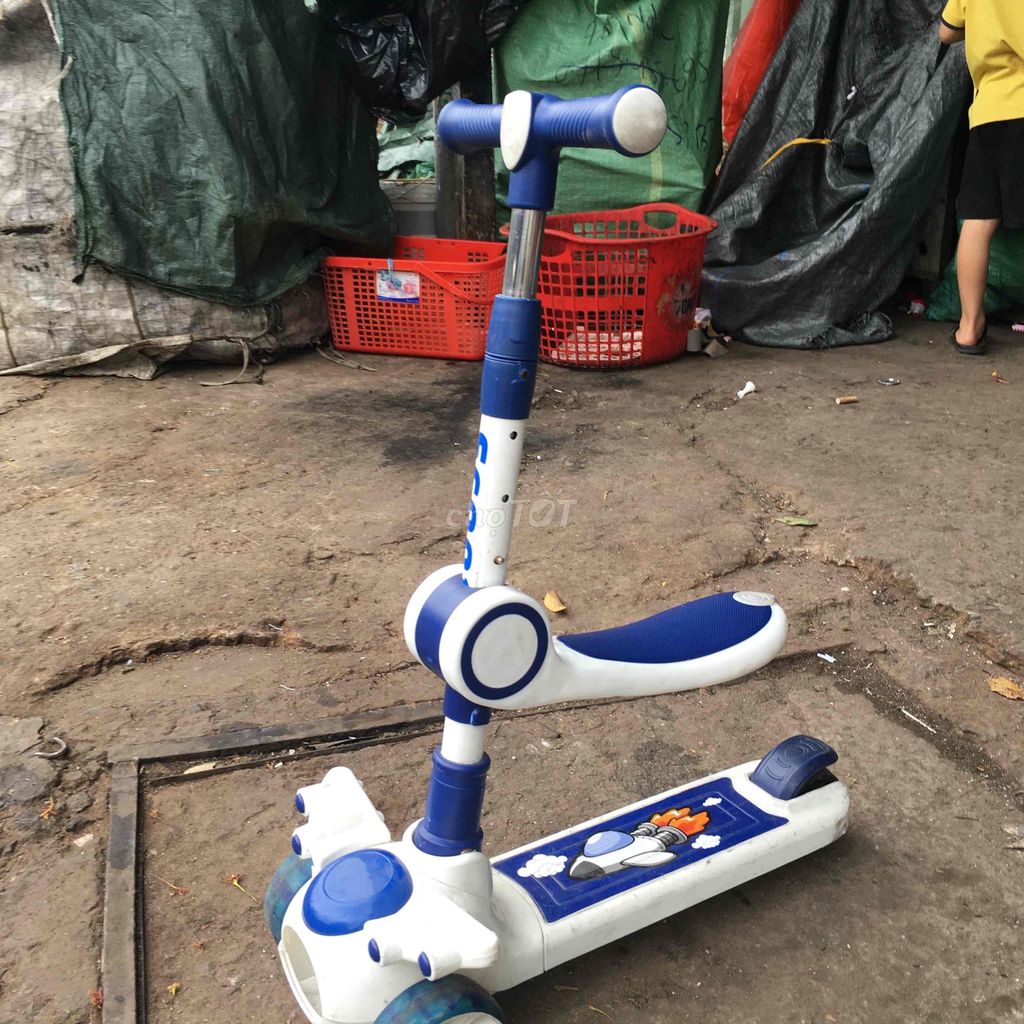 xe scooter cho bé còn đẹp