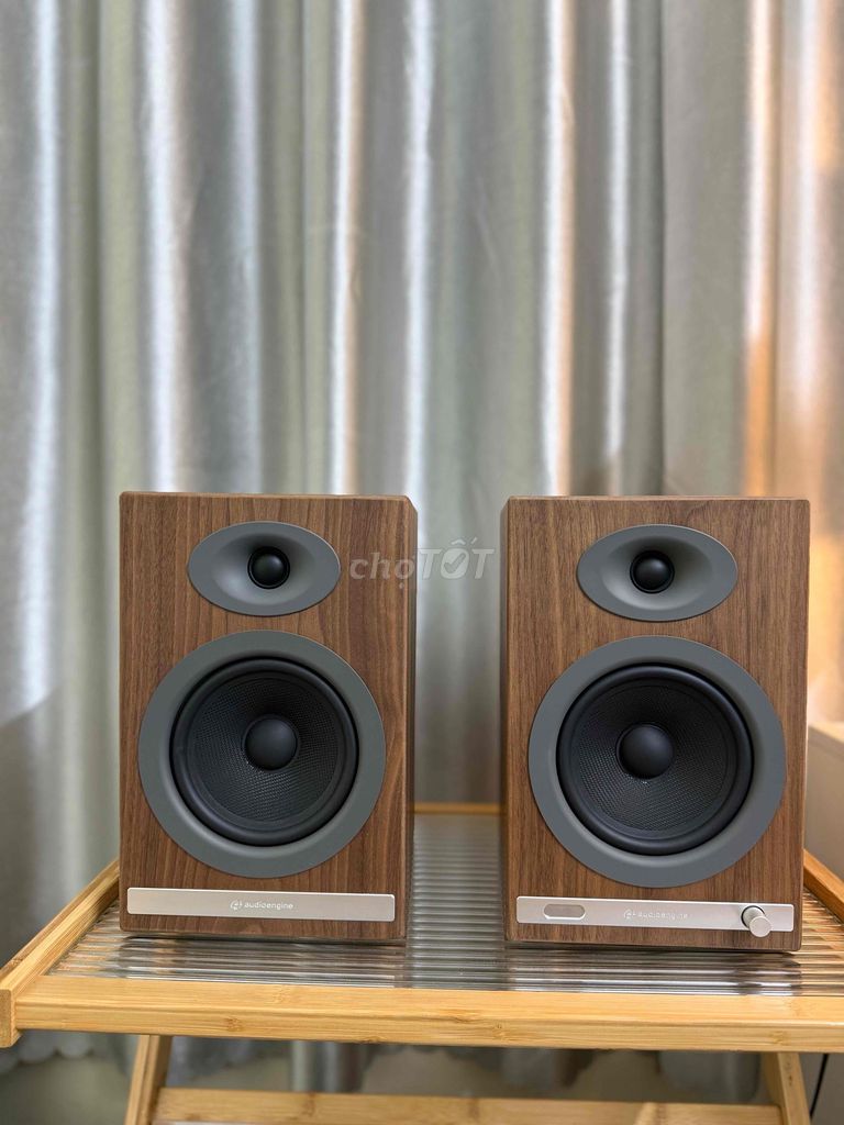 Loa Audioengine HD5 Walnut. Mua bán Tivi, Âm thanh tại Quận Tân Bình Tp Hồ Chí Minh được đăng bởi Lê Quốc Thái hình 1