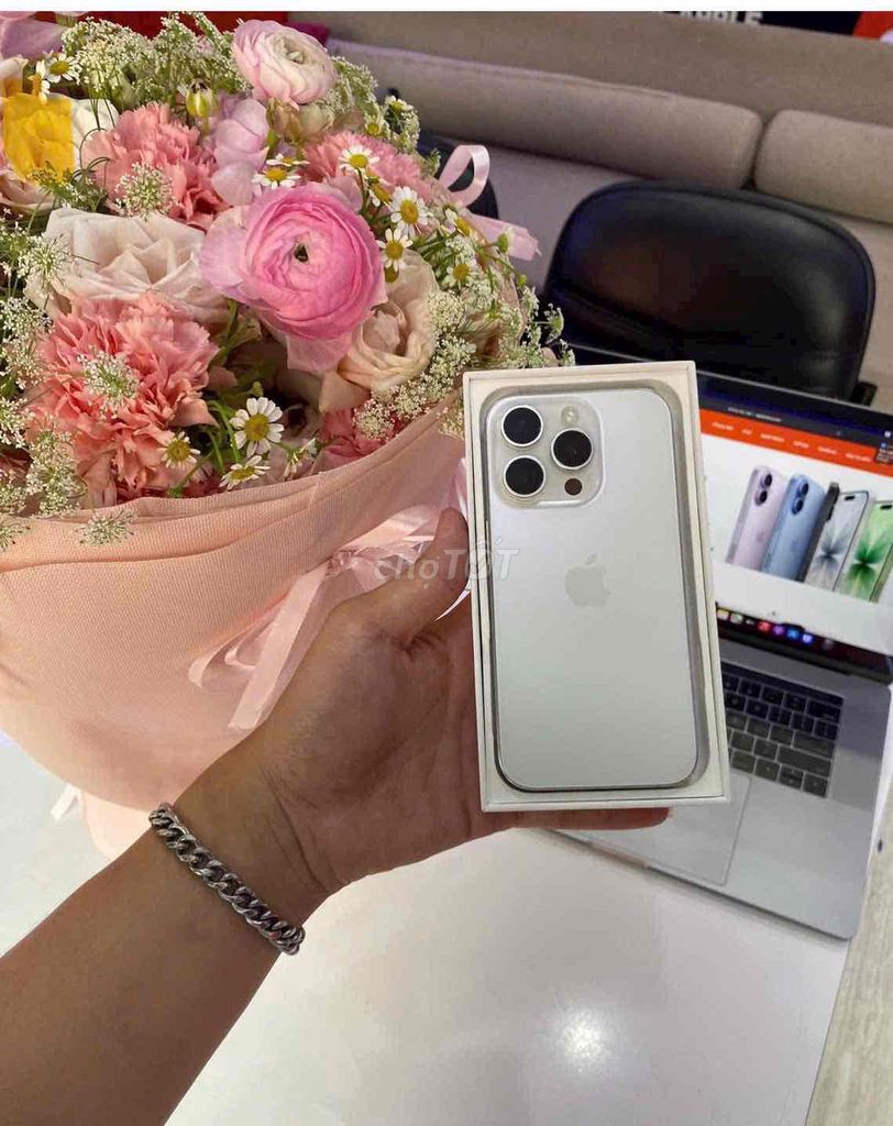 Apple iPhone 16 Pro 256GB Trắng. Mua bán Điện thoại tại Quận 3 Tp Hồ Chí Minh được đăng bởi Nam Á Mobile hình 1