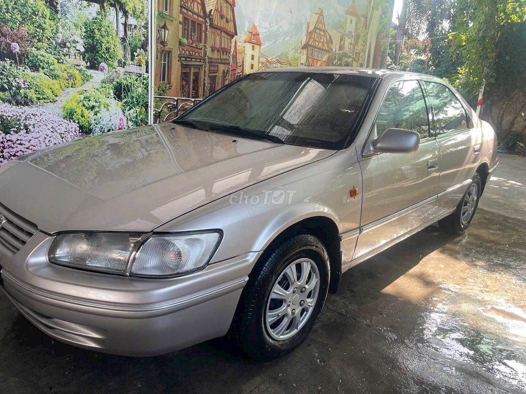 Toyota Camry 1999 - 99999 km. Mua bán Ô tô tại Huyện Vũng Liêm Vĩnh Long được đăng bởi QUOC HUYNH hình 2