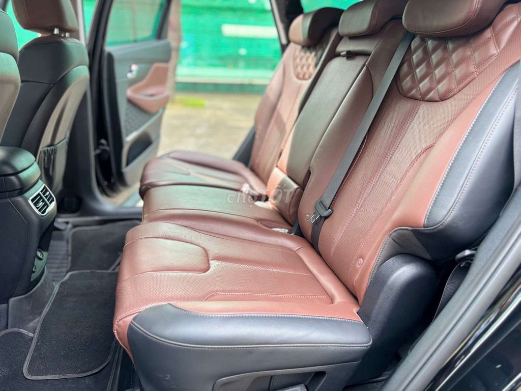 Hyundai Santafe 2.2D sx 2023, lướt 2v, ht góp.. Mua bán Ô tô tại Thành phố Thủ Đức Tp Hồ Chí Minh được đăng bởi Đức Hưng Siêu thị ô tô Thủ Đức hình 11