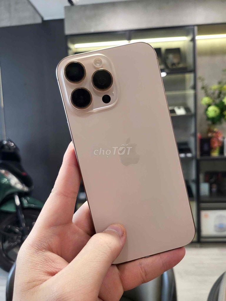 Apple iPhone 16 Pro Max 256GB Vàng sa mạc LL/a 99%. Mua bán Điện thoại tại Quận 8 Tp Hồ Chí Minh được đăng bởi CA REM BÁN TÁO hình 1