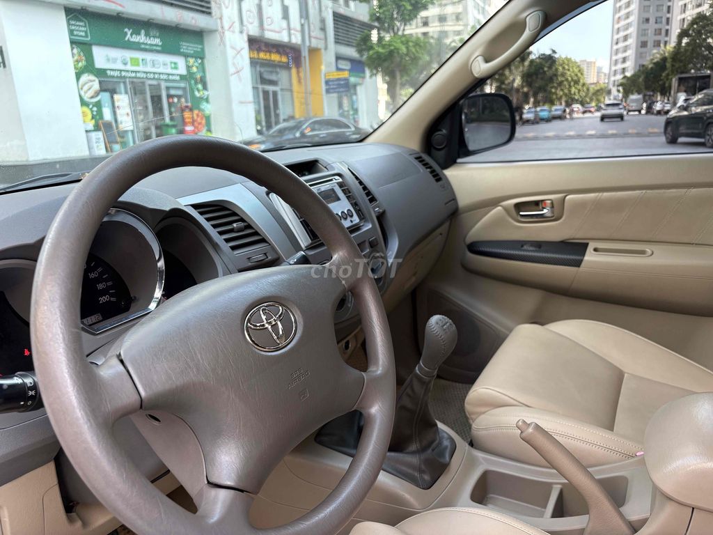 Toyota Fortuner 2011 2.5g máy dầu số sàn. Mua bán Ô tô tại Quận Hai Bà Trưng Hà Nội được đăng bởi Bùi hiển hình 7