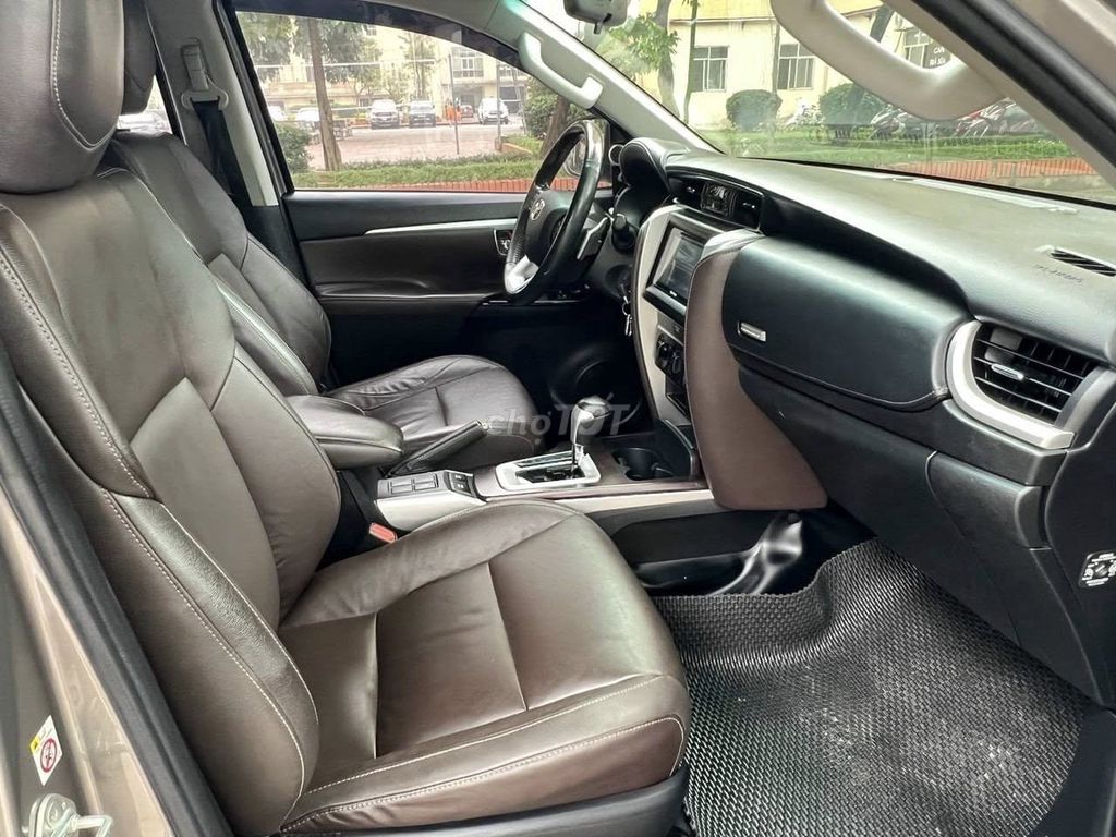 Toyota Fortuner 2.4G dầu tự động 2019 ghi vàng. Mua bán Ô tô tại Quận 12 Tp Hồ Chí Minh được đăng bởi Quang hình 4