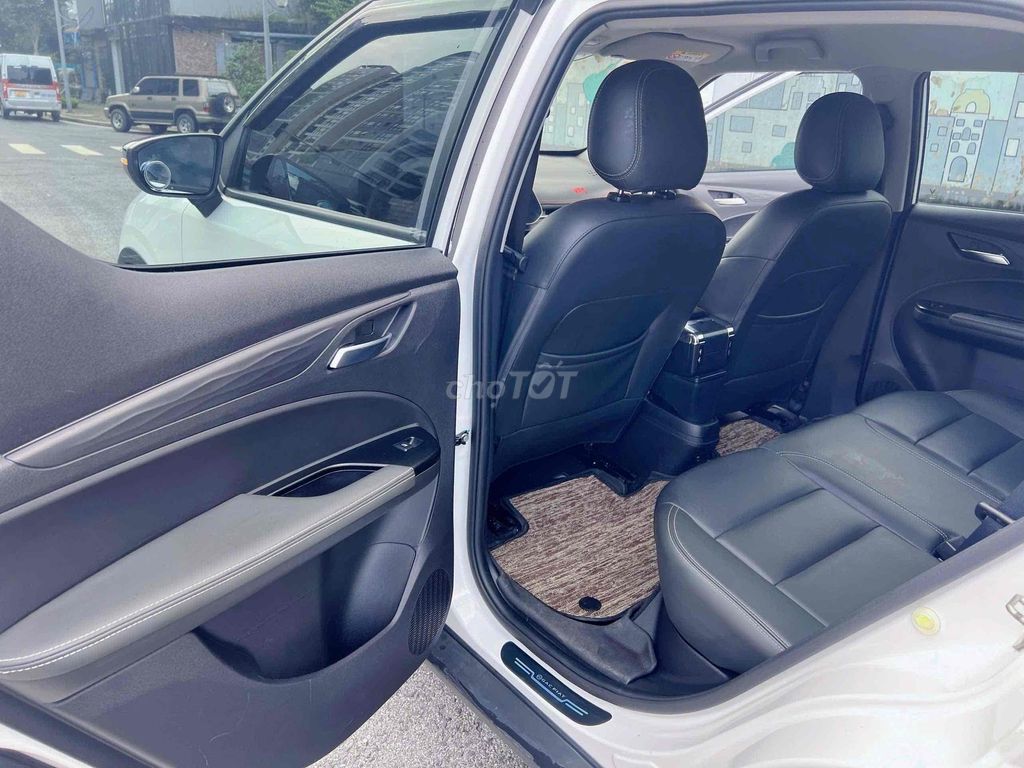 VinFast VF5 Plus mua pin xe vào hơn 50 t phụ kiện. Mua bán Ô tô tại Quận Cầu Giấy Hà Nội được đăng bởi MYCAR EV hình 10