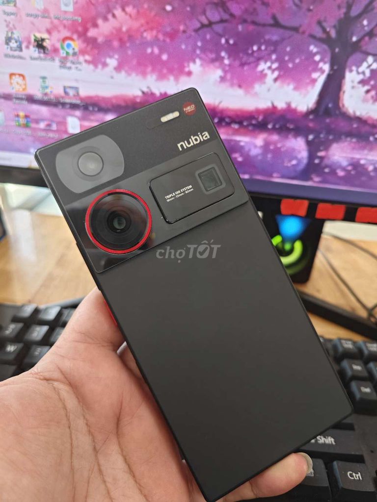 Z60 Ultra bản 16/512 snap 8 gen 3 camera ẩn