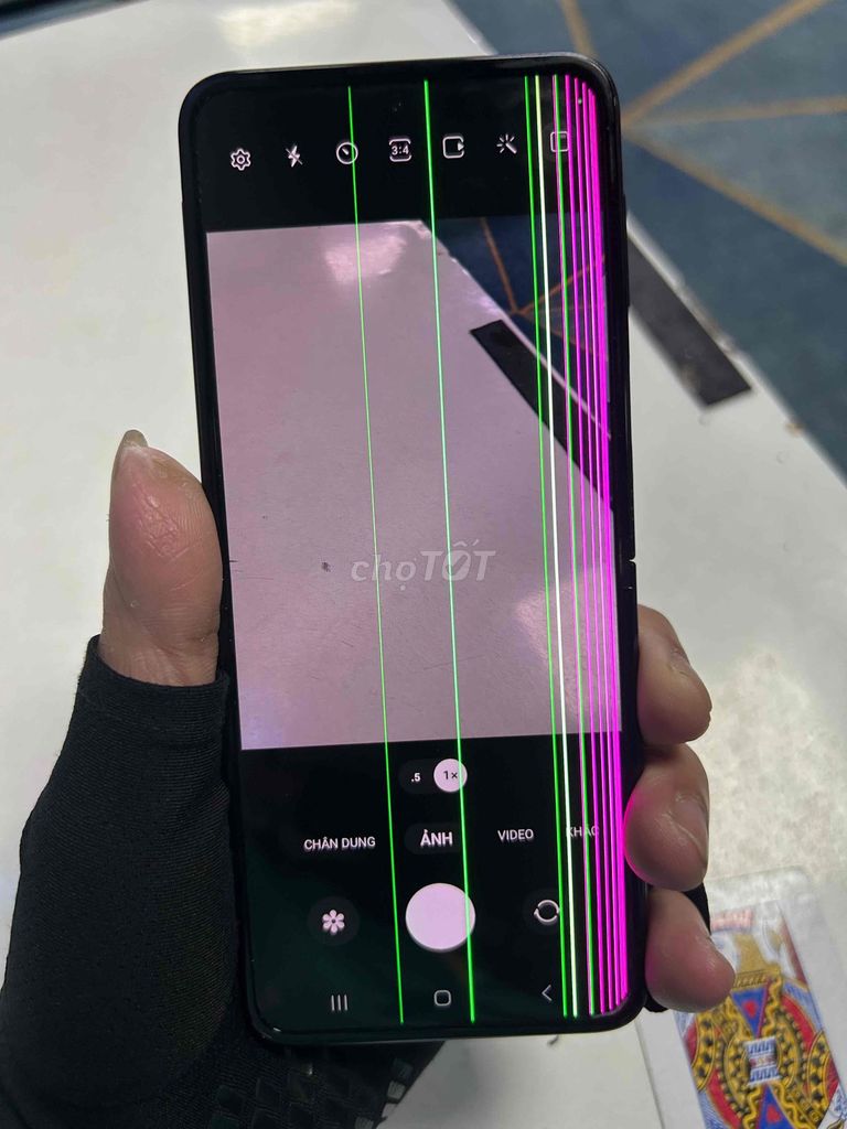 Samsung Z Flip 3 128GB Đen Sọc màn hình. Mua bán Điện thoại tại Quận 12 Tp Hồ Chí Minh được đăng bởi Thắng hình 1