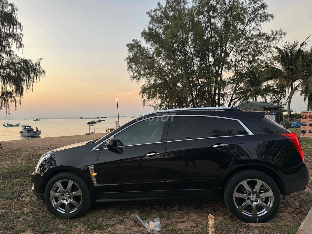 Cadillac SRX 2010 - 130000 km