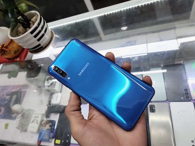 SAMSUNG A50 RAM 4/64GB (2 SIM). Mua bán Điện thoại tại Quận Ninh Kiều Cần Thơ được đăng bởi Huy