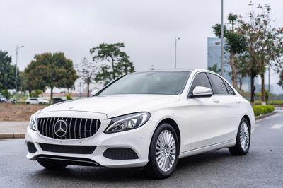 Mercedes -benz C200 2016. Mua bán Ô tô tại Quận Cầu Giấy Hà Nội được đăng bởi Quân Q Auto