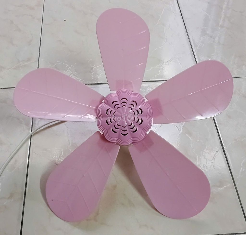 Xác Quạt Trần Mini 5 Cánh Nhựa Dẻo.. Mua bán Quạt tại Quận Tân Bình Tp Hồ Chí Minh được đăng bởi Bách Hóa Philip hình 1