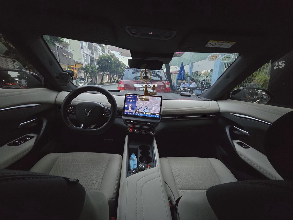 VinFast VF7 Plus 2 cầu trần kính Xám. Mua bán Ô tô tại Quận Phú Nhuận Tp Hồ Chí Minh được đăng bởi Tuấn Lê Xuân hình 1