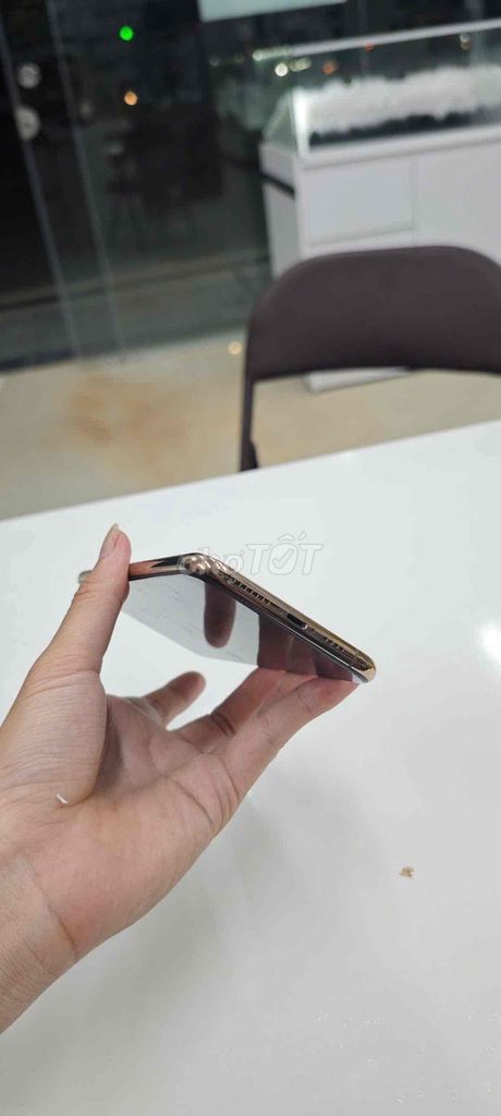 iphone 11prm 256gb gold zin nguyên bản. Mua bán Điện thoại tại Quận Hai Bà Trưng Hà Nội được đăng bởi Lưu HD hình 3