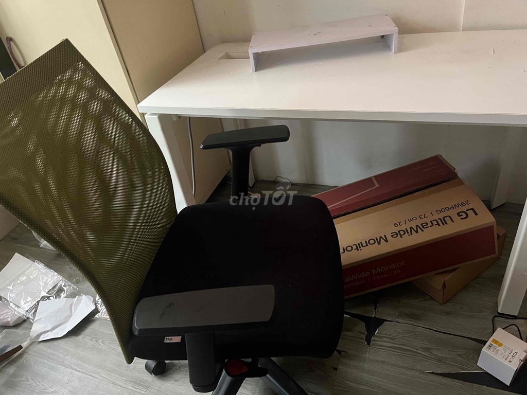 Ghế văn phòng VP Momento Đen Lưới, Bàn máy tính. Mua bán Đồ dùng văn phòng tại Quận 1 Tp Hồ Chí Minh được đăng bởi Binh hình 1