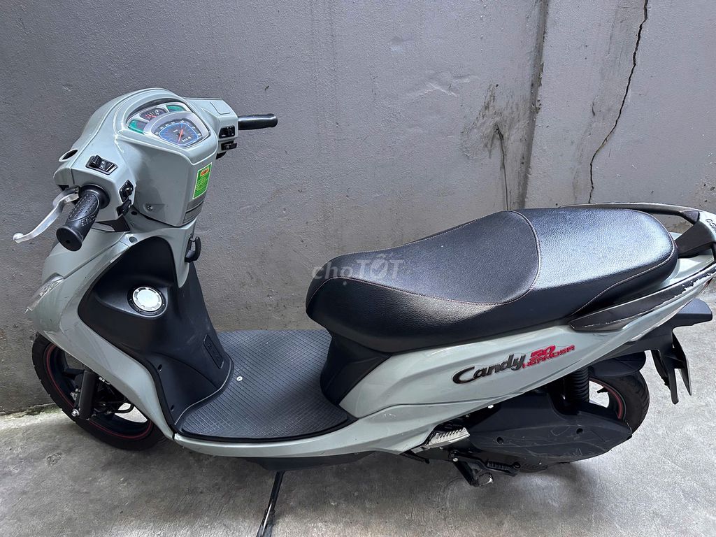 Скутер Kymco Candy 50 Hermosa 2024, серый