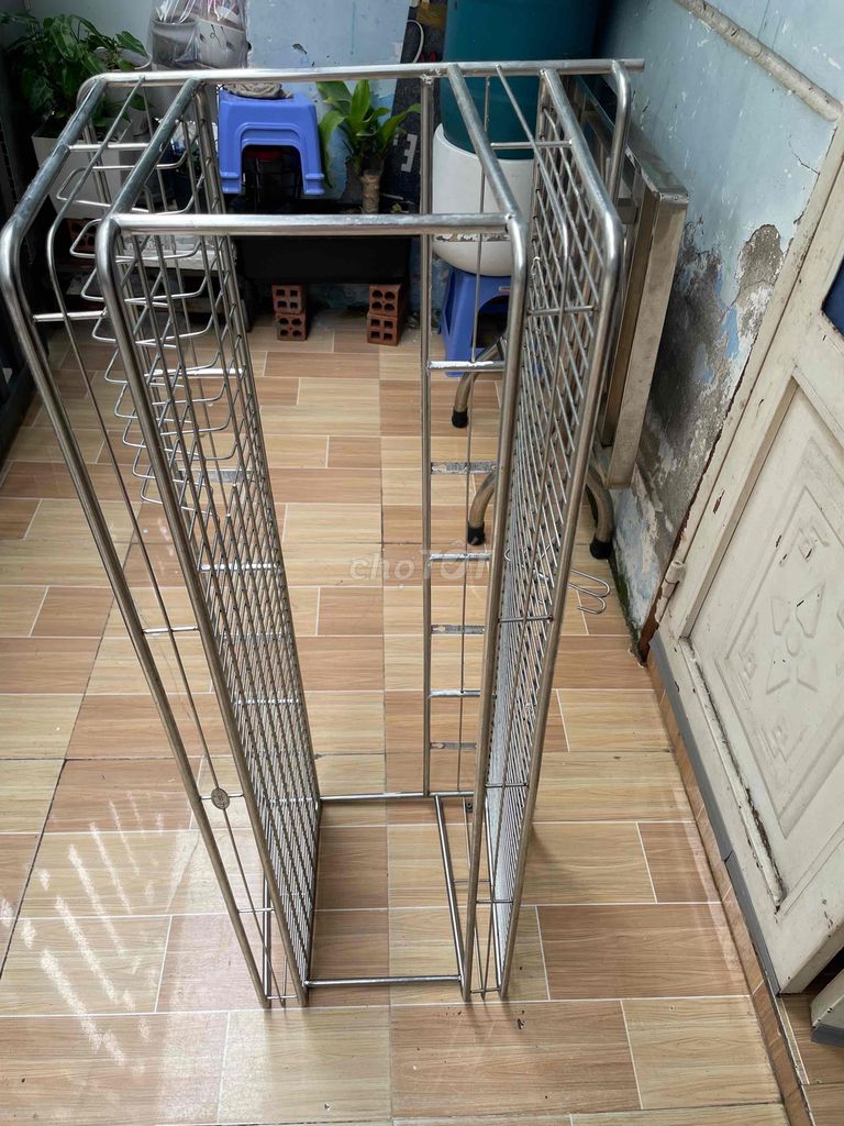 Kệ đựng chén Kim loại Bạc đã qua sử dụng. Mua bán Dụng cụ nhà bếp tại Thành phố Thuận An Bình Dương được đăng bởi Me Va Be hình 1