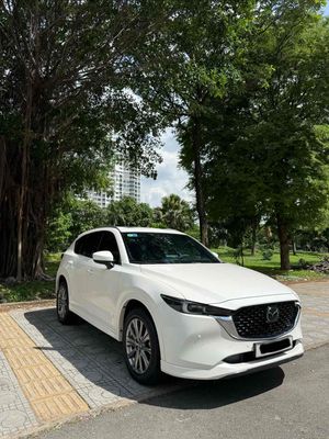 Mazda CX-5 2.0 Premium Exclusive Trắng 9.300 km
