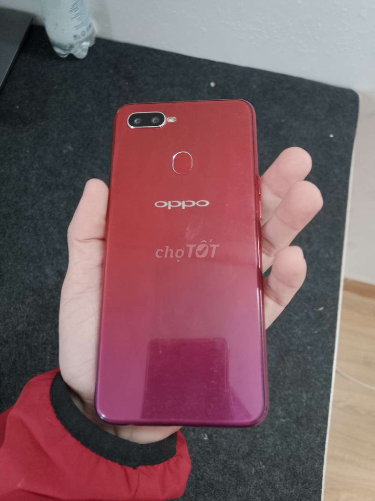 Oppo F9 cần ra đi cho ae nào cần