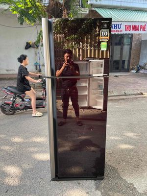 thanh lí tủ lạnh shap invettơ 428 lít còn mới ạ. Mua bán Tủ lạnh tại Quận Cẩm Lệ Đà Nẵng được đăng bởi Nguyễn Tấn khang