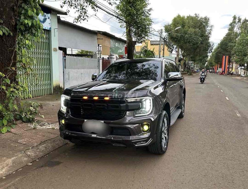 Ford Everest 2023 Titanium 2.0L 4x2 AT - 33000 km. Mua bán Ô tô tại Quận 12 Tp Hồ Chí Minh được đăng bởi Văn Bình hình 1