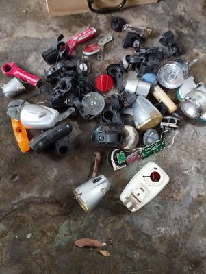 Mớ phụ kiện xe đạp thanh lý. Mua bán Phụ tùng xe tại Quận Kiến An Hải Phòng được đăng bởi Cupid