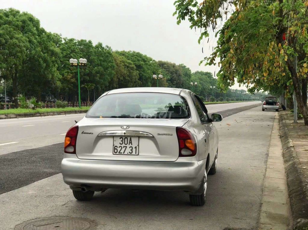 Daewoo Lanos 2004 Sedan Bạc 5 chỗ