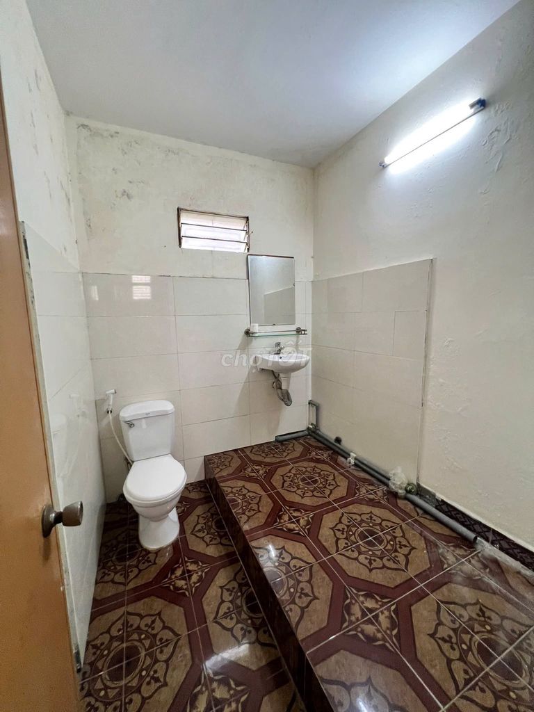 Nhà 50m2 Lạc Long Quân, gần Hồ Tây, 11tr - ảnh 4