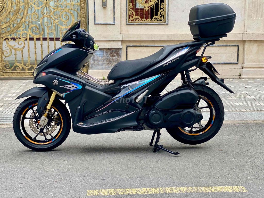 Yamaha NVX 155 Smartkey ABS родной резвый есть рассрочка