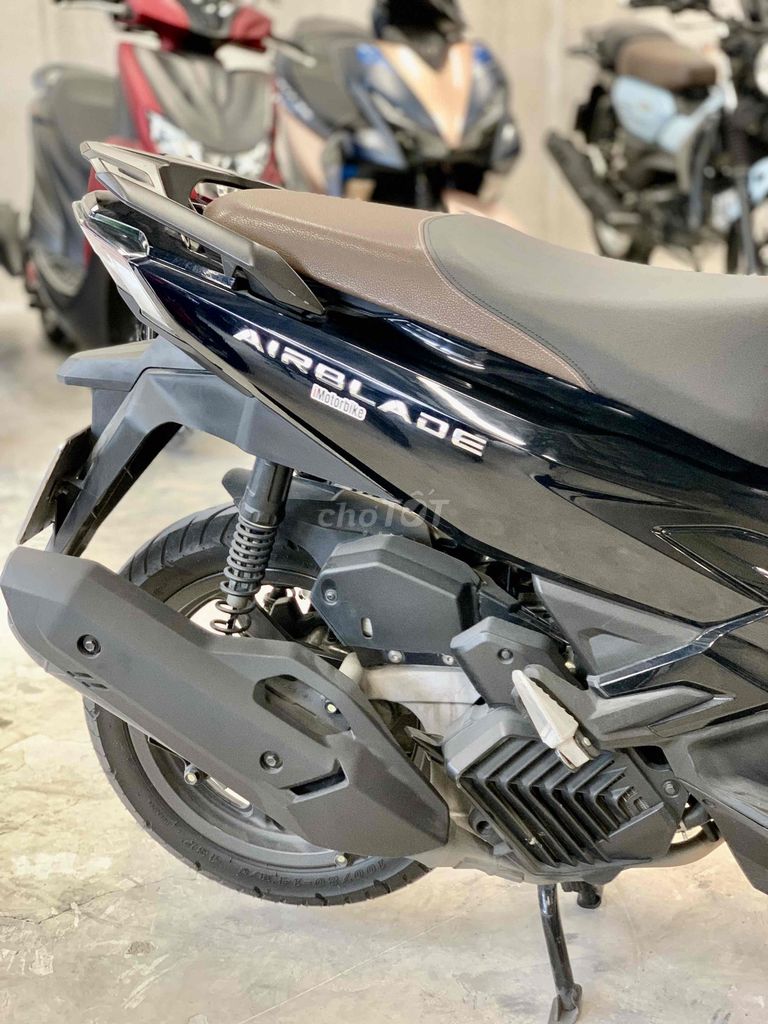 Honda Air Blade 160 ABS 2022 chính chủ 67 đẹp zin. Mua bán Xe máy tại Thành phố Thủ Đức Tp Hồ Chí Minh được đăng bởi Khương Phan hình 16