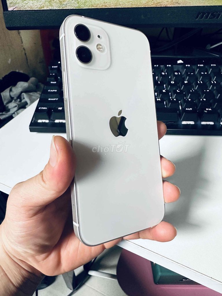 Apple iPhone 12 64GB Trắng VN/A. Mua bán Điện thoại tại Thành phố Thủ Đức Tp Hồ Chí Minh được đăng bởi Messi hình 1