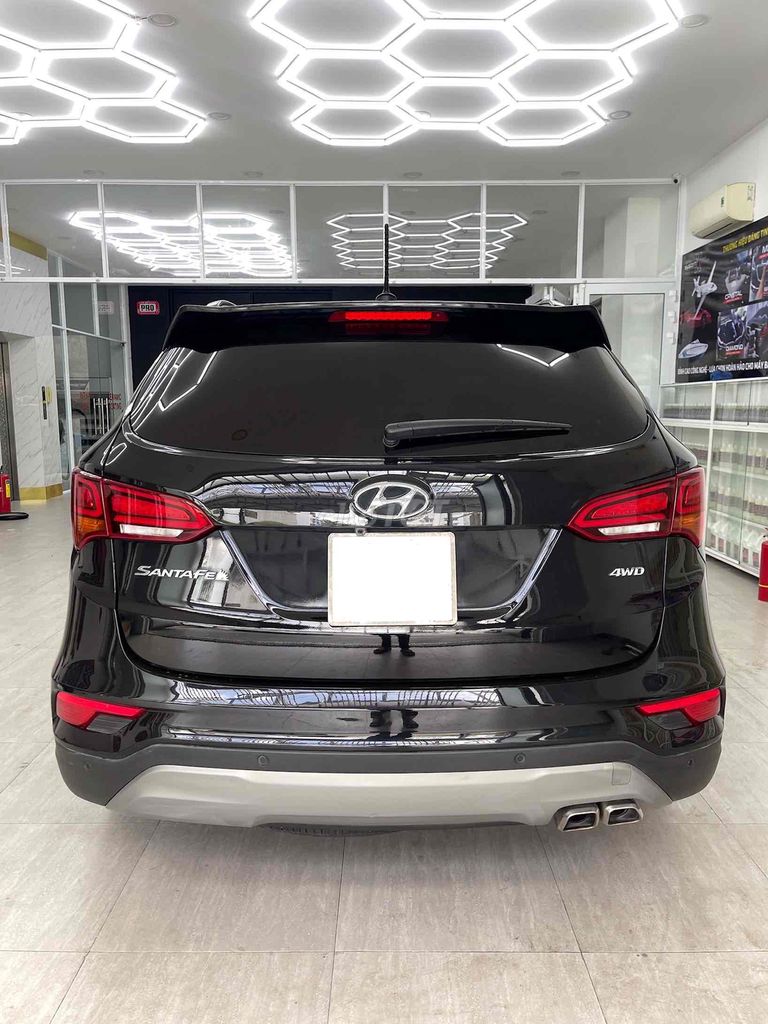 Hyundai Santa Fe 2018 2.4L 4WD - 63000 km. Mua bán Ô tô tại Quận 8 Tp Hồ Chí Minh được đăng bởi Thành Danh hình 5