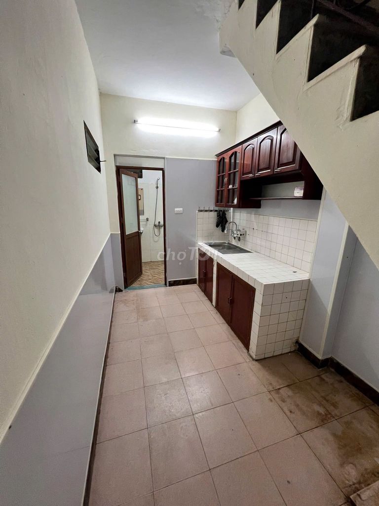 Nhà 50m2 Lạc Long Quân, gần Hồ Tây, 11tr - ảnh 3