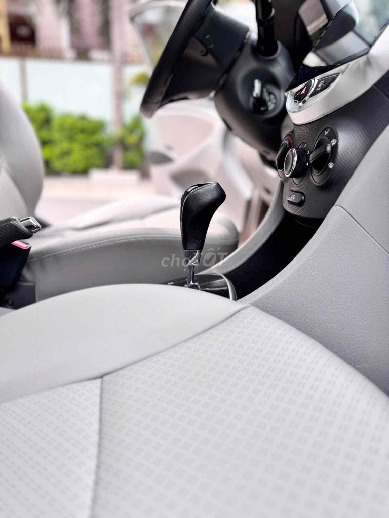 Hyundai Accent 2013 1.4 AT - 90000 km. Mua bán Ô tô tại Quận Gò Vấp Tp Hồ Chí Minh được đăng bởi Ms Thư  hình 19