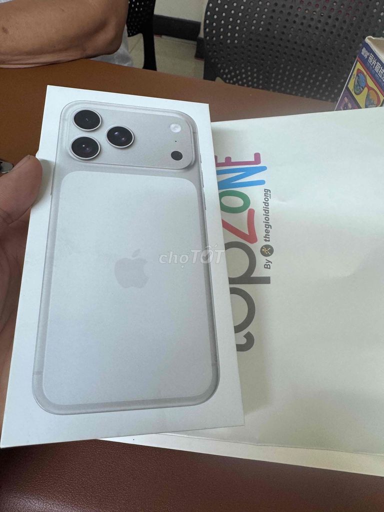 Apple iPhone 17 Pro Max 1TB Bạc. Mua bán Điện thoại tại Quận Thanh Khê Đà Nẵng được đăng bởi Huỳnh Văn Hải hình 1