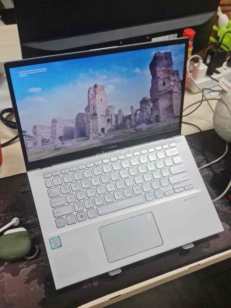 Laptop Asus Vivobook i5 8665u 8GB/256GB. Mua bán Laptop tại Quận 7 Tp Hồ Chí Minh được đăng bởi Nhi Yến hình 1