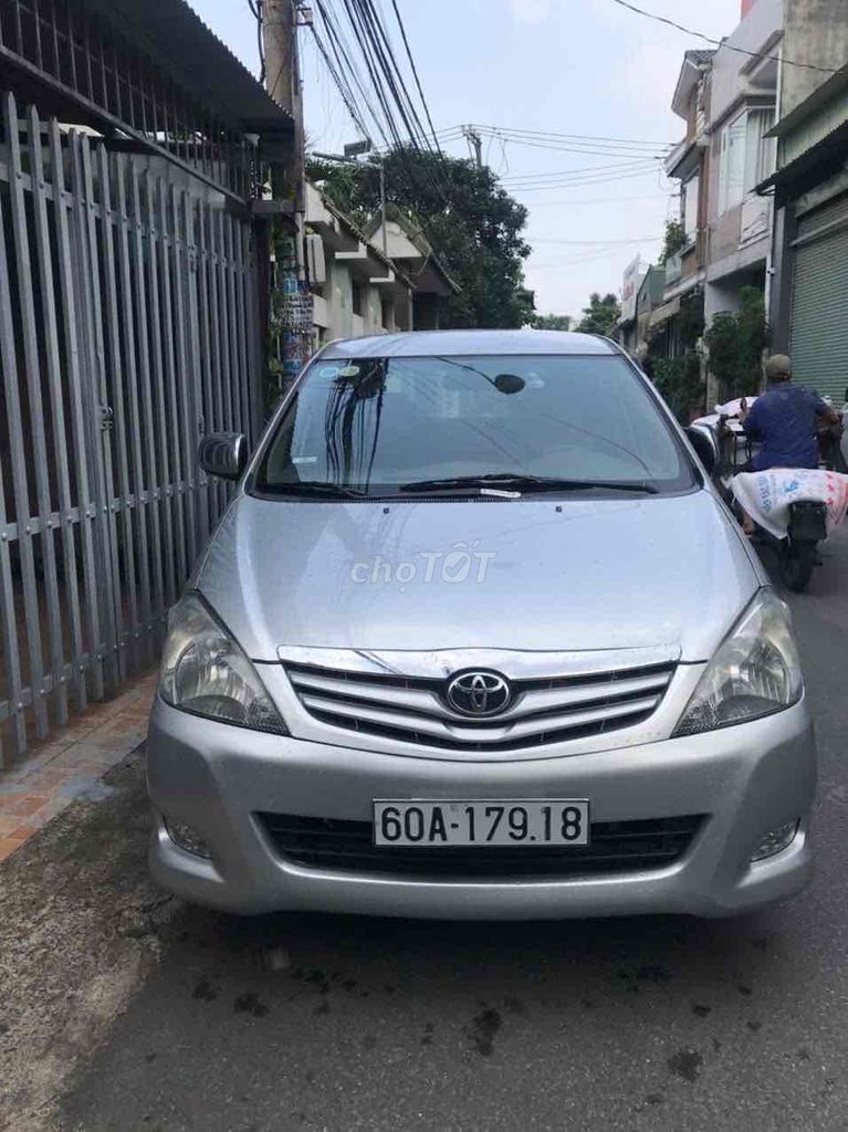 Toyota Innova 2010 G - 179000 km