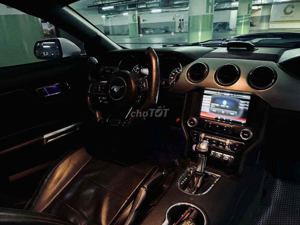 Ford Mustang 2015 EcoBoost - 80000 km. Mua bán Ô tô tại Huyện Xuân Lộc Đồng Nai được đăng bởi Nguyen Hoang Nhi hình 3