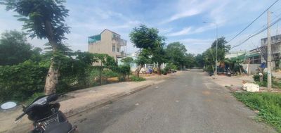 Đất 526/ Nguyễn Văn Tạo, giá: 30tr/m2, diện tích: 12x25m, Nhà Bè.. Mua bán đất tại Huyện Nhà Bè Tp Hồ Chí Minh được đăng bởi Trần Thanh Hải