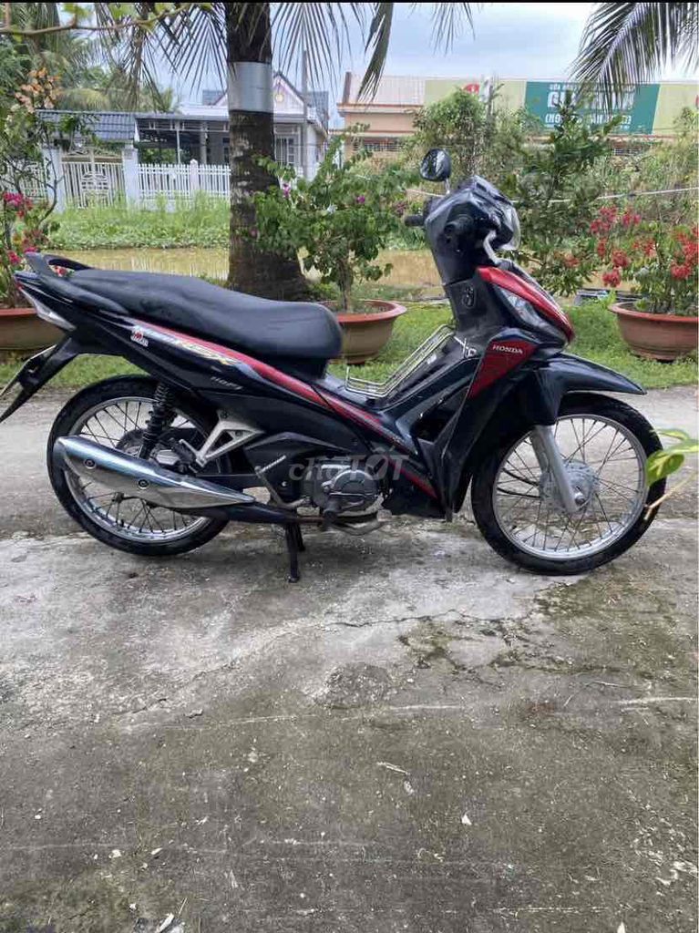 Wave rsx fi tiết kiệm nhiên liệu máy êm nồi bốc. Mua bán Xe máy tại Quận Bình Thuỷ Cần Thơ được đăng bởi Thành Đạt hình 1