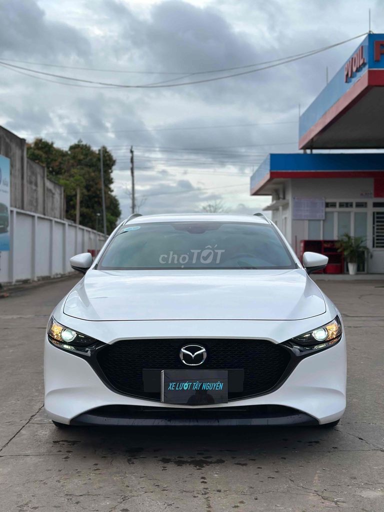 Mazda 3 Luxury Sport 2022 - 9000 km