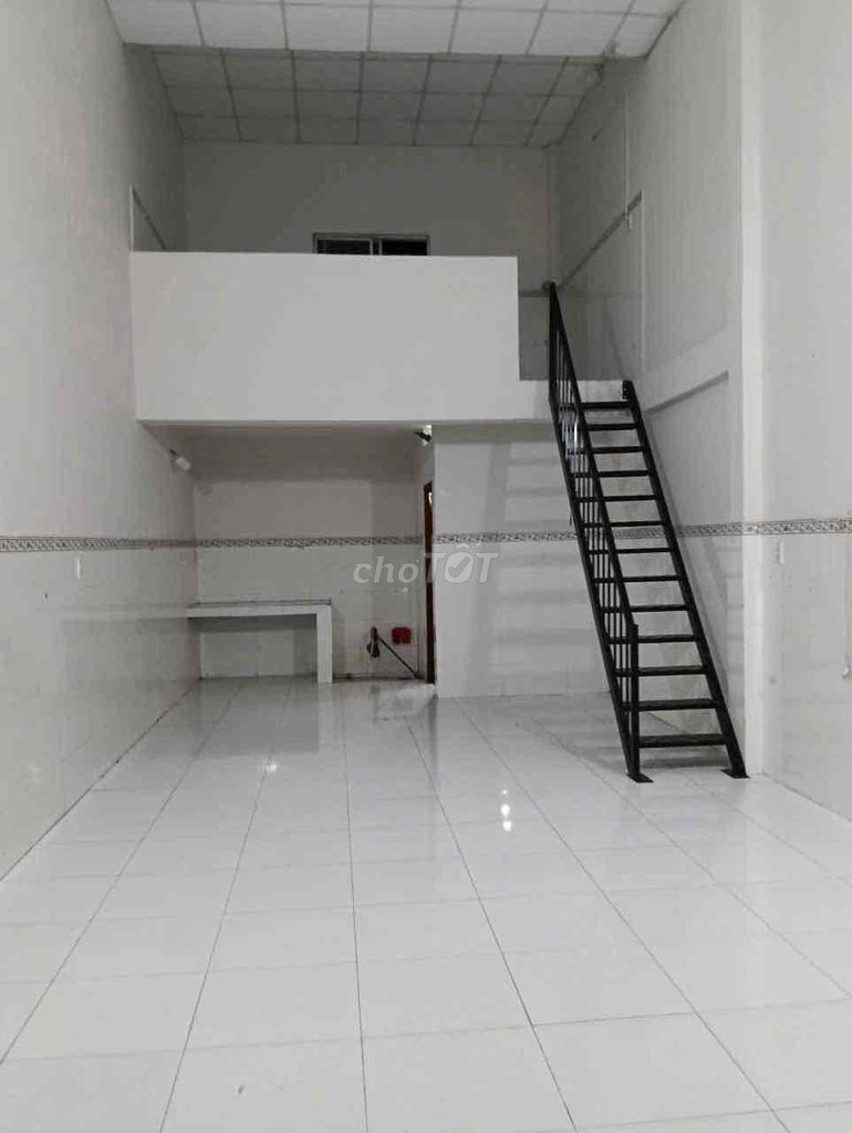 Cho Thuê Mặt Bằng để ở hoặc kinh doanh đối diện cổng sau Đại Nam.
