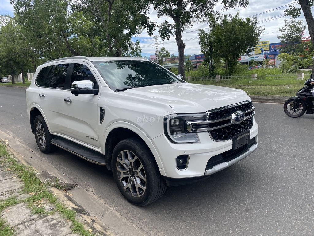 Ford Everest 2023 Titanium+ 2.0 AT 4x4 - 35000 km. Mua bán Ô tô tại Thành phố Phan Thiết Bình Thuận được đăng bởi Nhựt hình 1